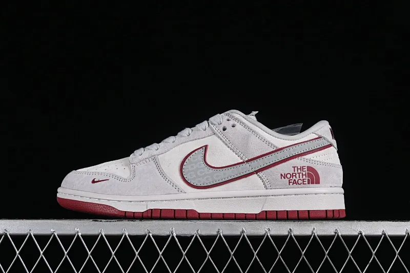 All categories Nk SB Dunk Series Nk SB Dunk Low High-end customized low-top sneakers Nk Dunk Low North CDG joint-grey Three-party joint SB low-top casual sneakers DQ1098-336